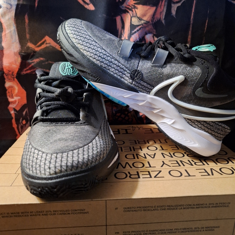 Nike Black and White Athletic Shoes
